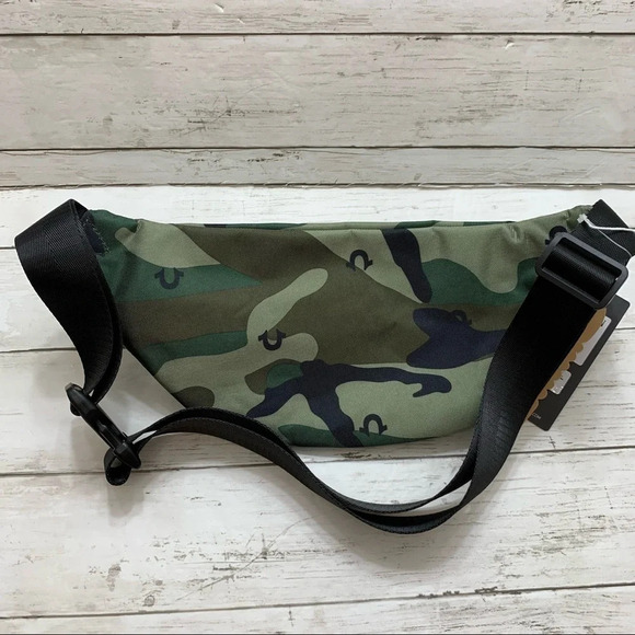 True Religion Camo Logo Esox Adjustable Strap Belt Bag - Picture 8 of 8